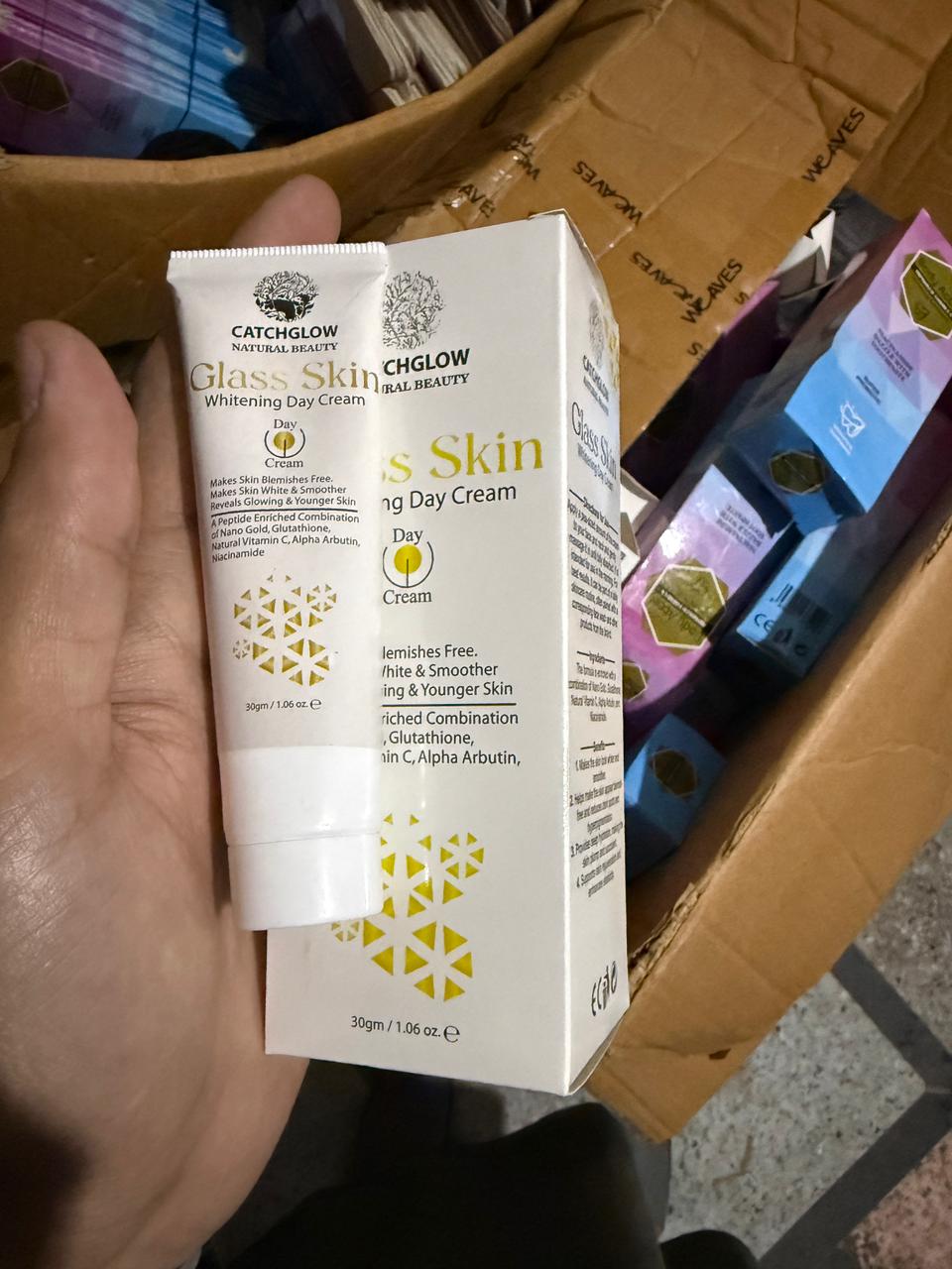 Catchglow Natural Beauty Glass Skin Whitening Day Cream 30g – Radiant Glow Skincare